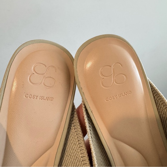 NWOT Cosy Island Rhinestone Logo Embellishment Mules Size 38 - Picture 4 of 8